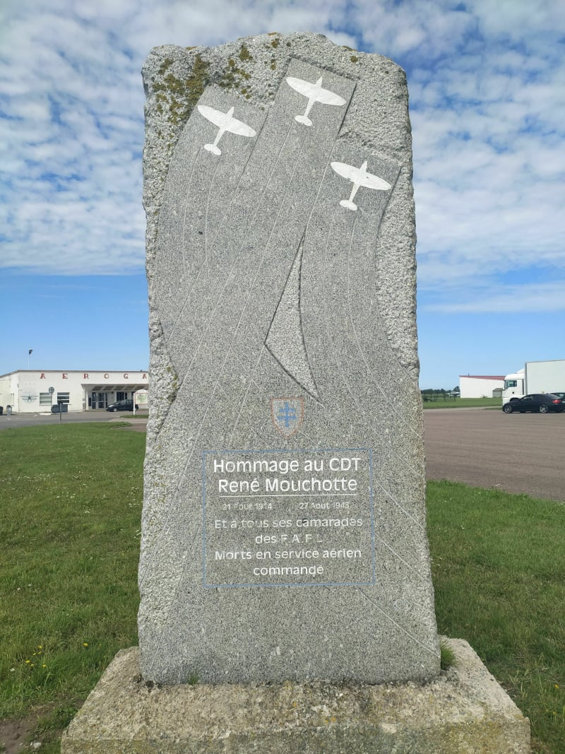 Sentier de l'aérogare de Marck - Marck