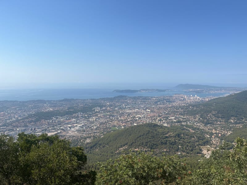 Le Mont Coudon depuis Sanary - Ollioules
