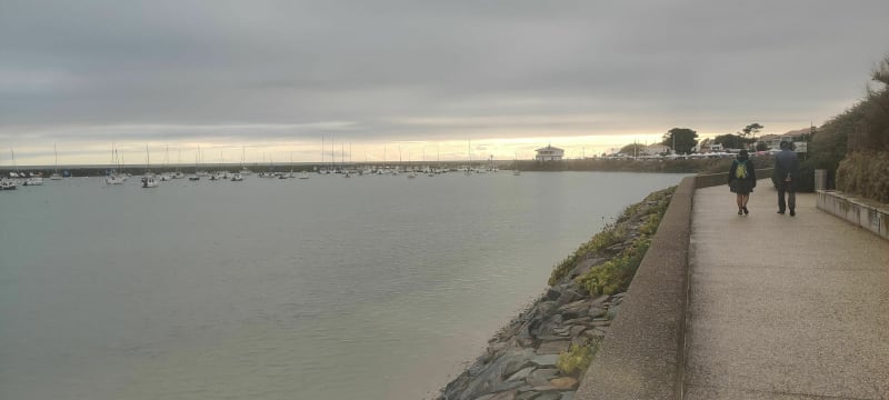 De Longeville le Rocher au Port de Jard-sur-Mer, le long de la Mer - Longeville-sur-Mer