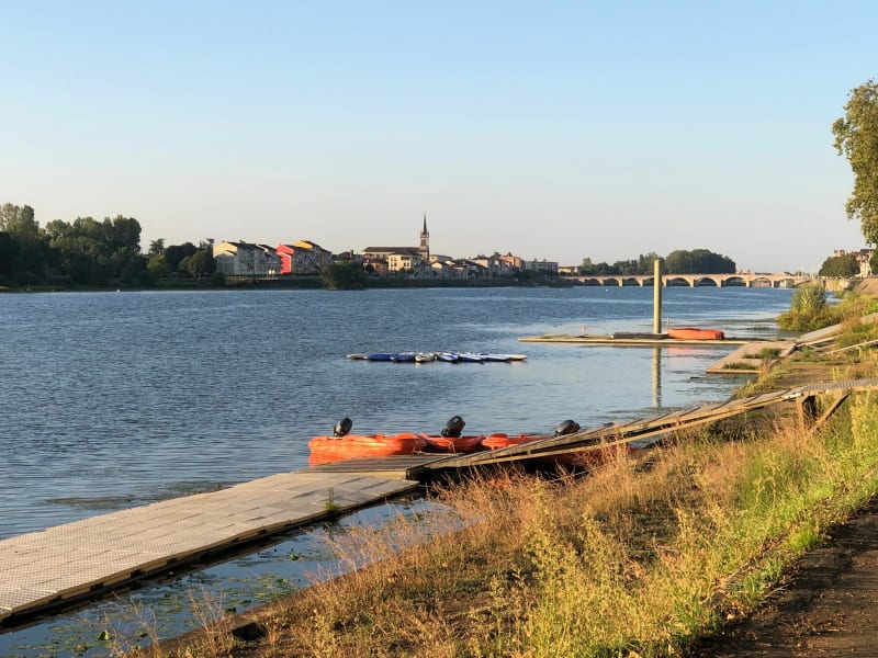 Mâcon - la Saône et ses chemins de halage. - Mâcon