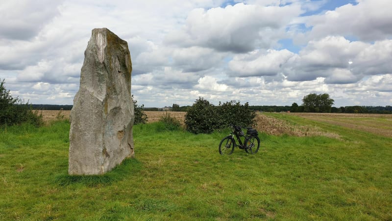 Douai et le Menhir dans le nord - Flers-en-Escrebieux