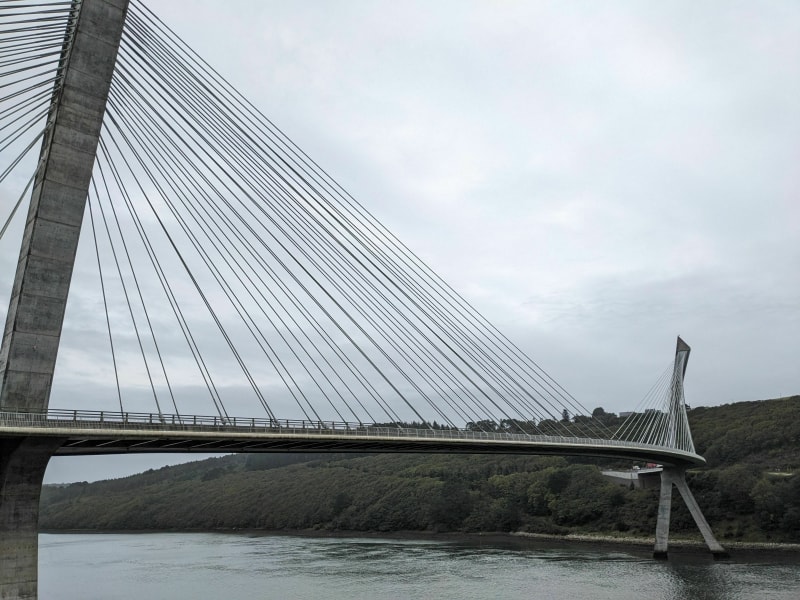 Chemins et forêt au Pont de Térénez - Argol