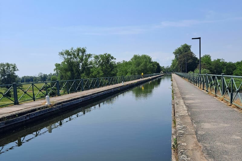 Jolie balade à vélo sur Véloroute et voie verte à Gilly-sur-Loire - Gilly-sur-Loire