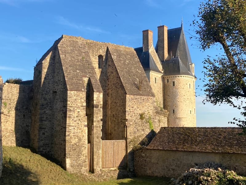 Sur les sentiers du moyen âge à Sainte-Suzanne - Sainte-Suzanne-et-Chammes