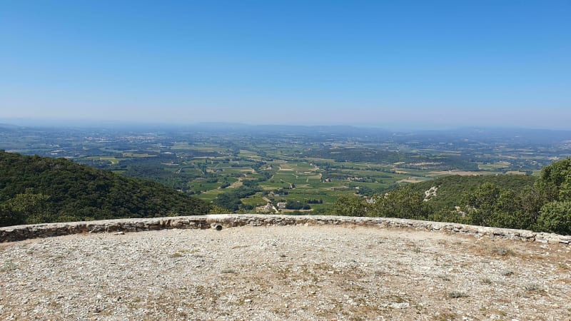 Montée à la Chapelle Notre-Dame de Beauvoir - Rousset-les-Vignes