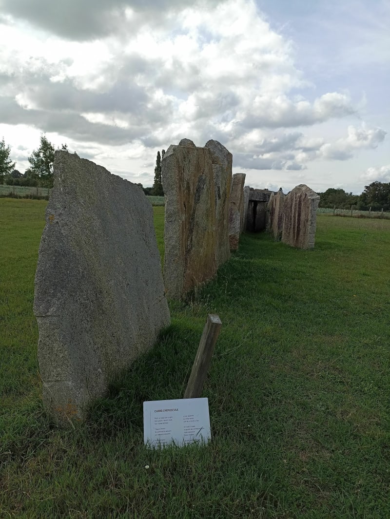 Teillé Mouzeil et un sculpteur - Teillé
