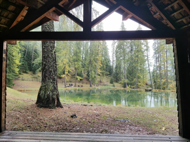 Le lac du Lauzerot et chapelle - Crots