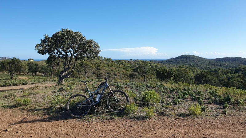 VTT au depart de Cap Esterzl par Pra Baucous - Saint-Raphaël