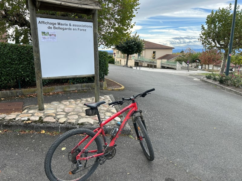 Balade autour de Bellegarde en Forez - Bellegarde-en-Forez