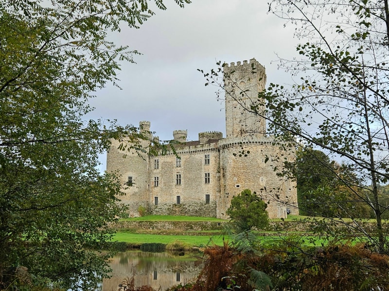 Autour du château de Montbrun - Montbrun