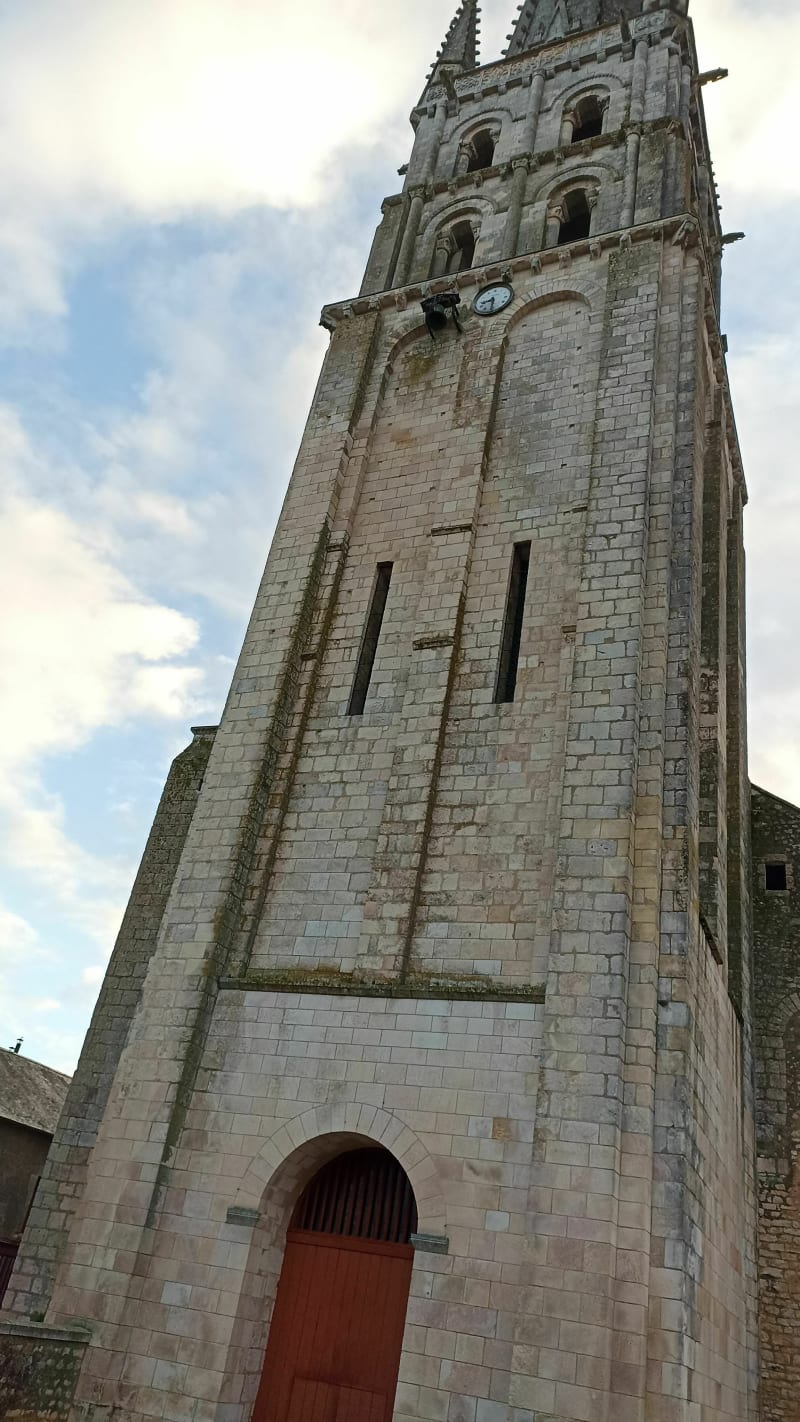 Saint Savin vers Le Blanc, par Béthines - Saint-Savin