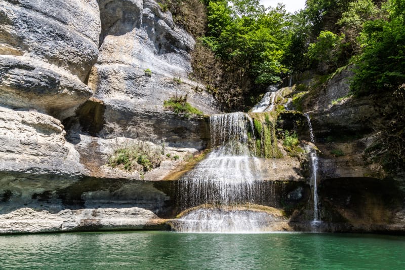 Boucle forestière à la Cascade de la Pèle - Cernon