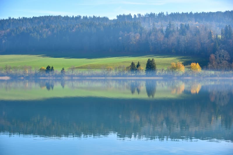 La Source Bleue et le Lac de Saint-Point - Montperreux