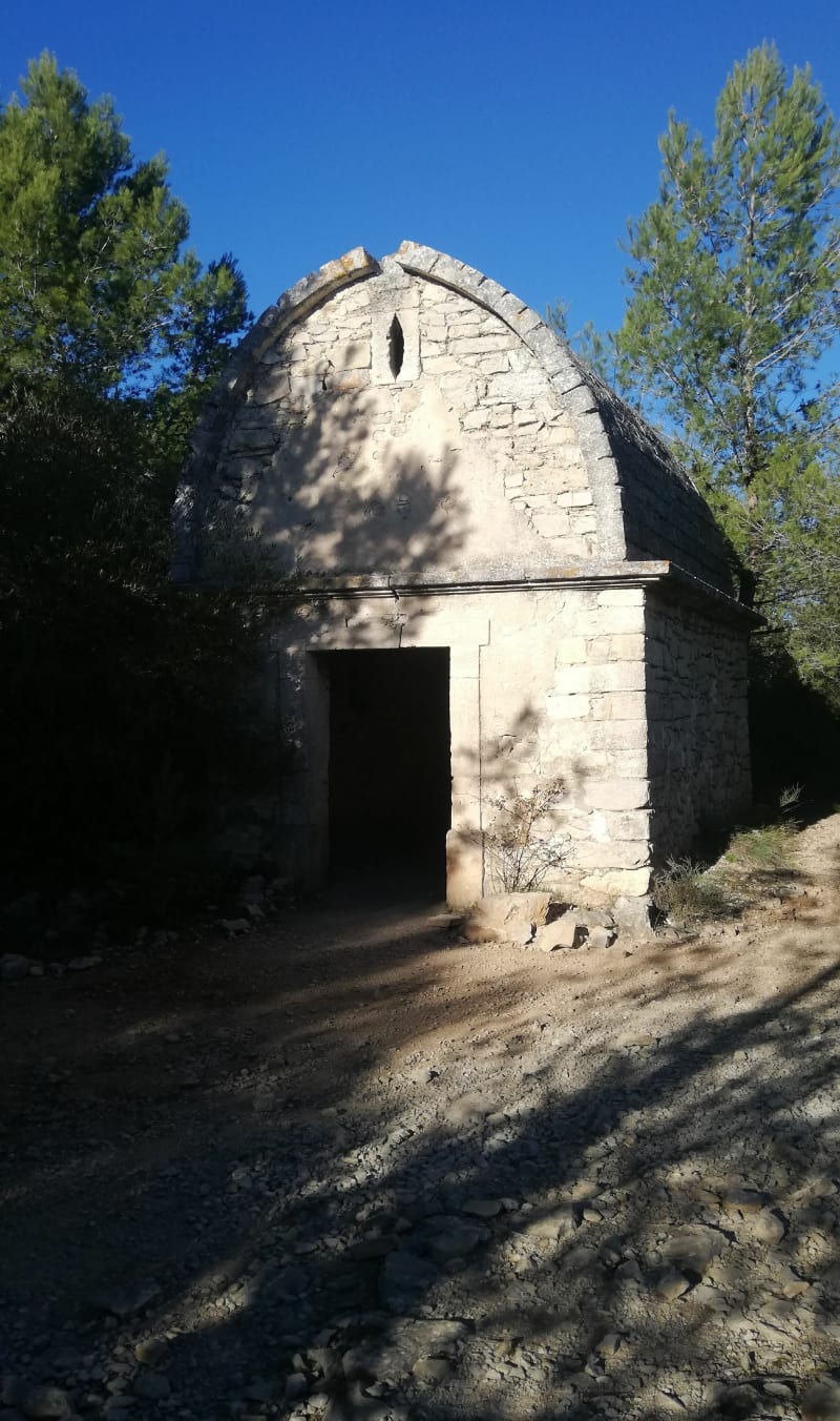 Castries le village, son château, l'aqueduc, par Fondespierre - Castries