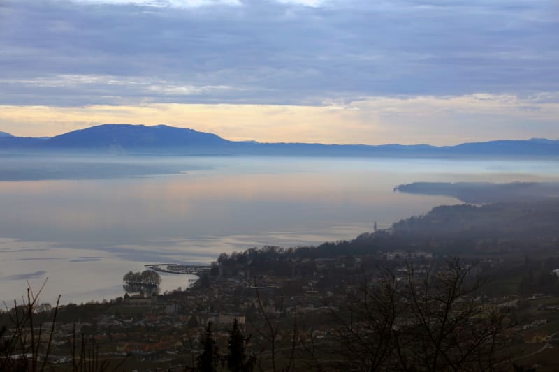 Boucle de la Vierge Noire au-dessus du Lac Léman - Marin