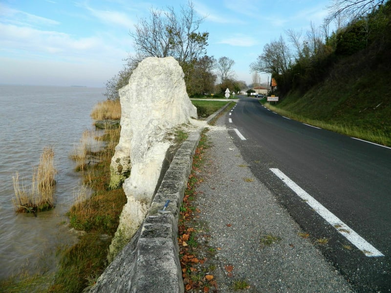 Bourg Sur Gironde - Roque de Thau - Bourg