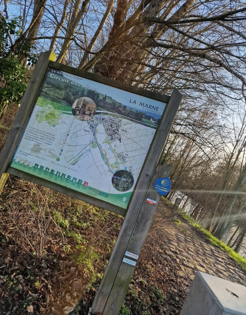 Le long de la Marne, champs et canal - Châlons-en-Champagne