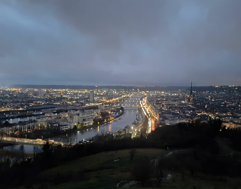 Randonnée nocturne à Rouen. - Bonsecours