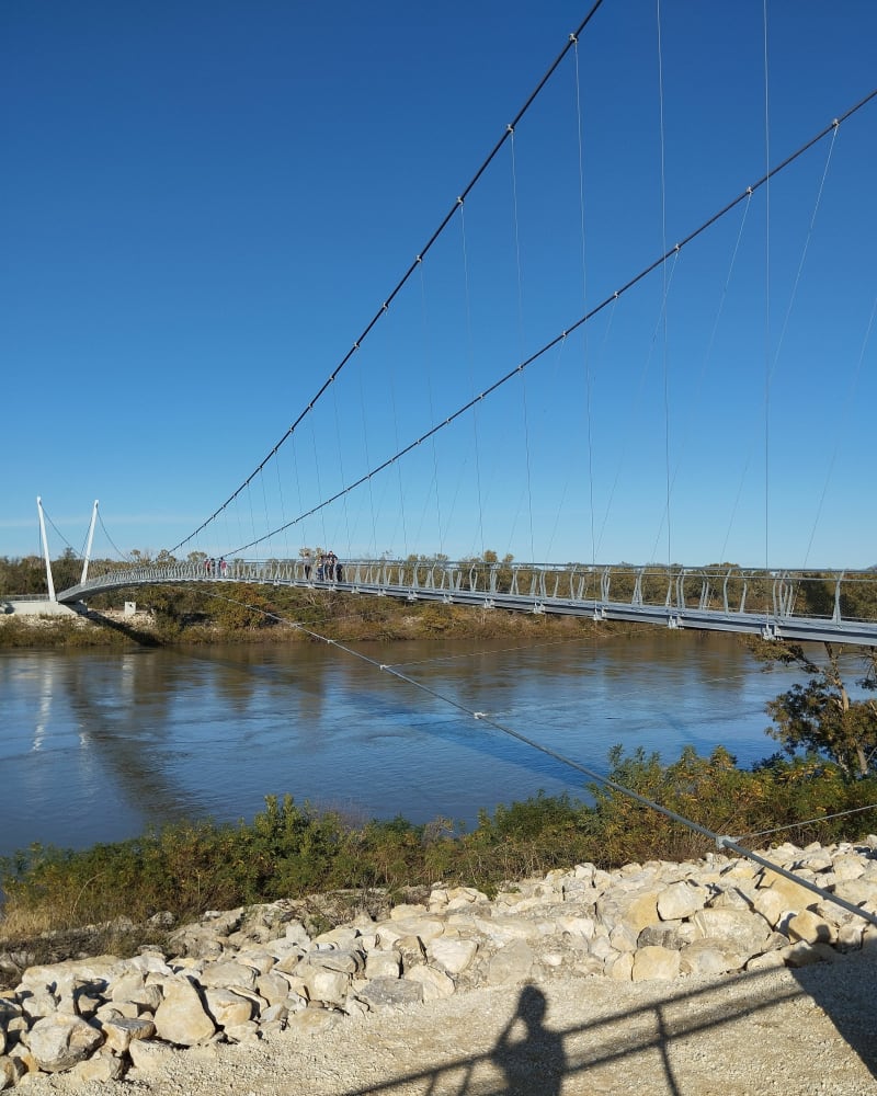 Nouveau passerelle himalayenne entre Sauveterre et Sorgues - Sorgues