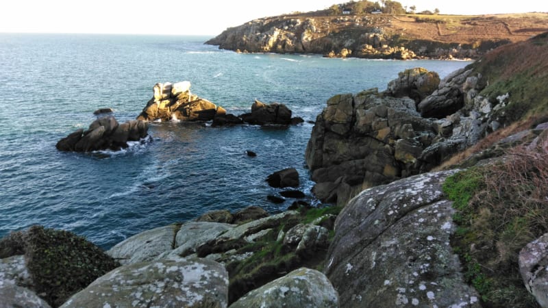 Balade à Poullan et sa vue  sur mer: - Poullan-sur-Mer