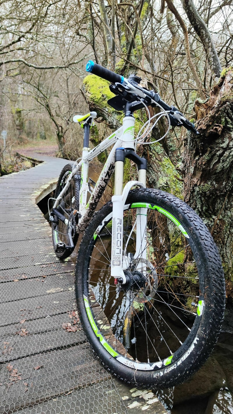 Roulage vtt  autour du magnifique Lac de Saint Pardoux - Razès