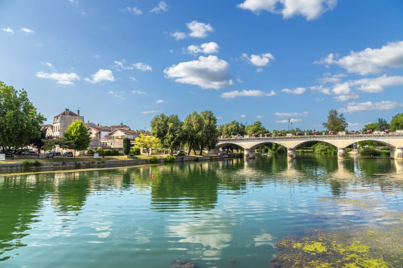 Entre vignes et Charente à Cognac - Cognac