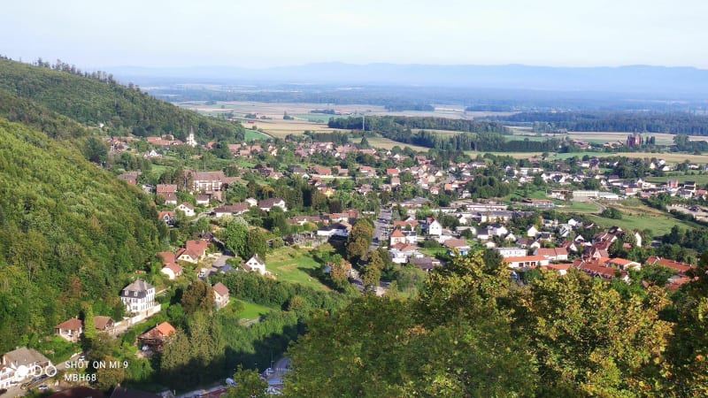 Ferrette (Chateau, Gotte des Nains, Tour du Rossberg) - Ferrette