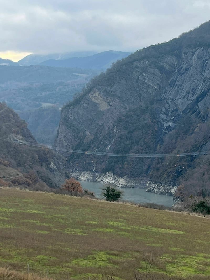 Lac de Monteynard - Mayres-Savel