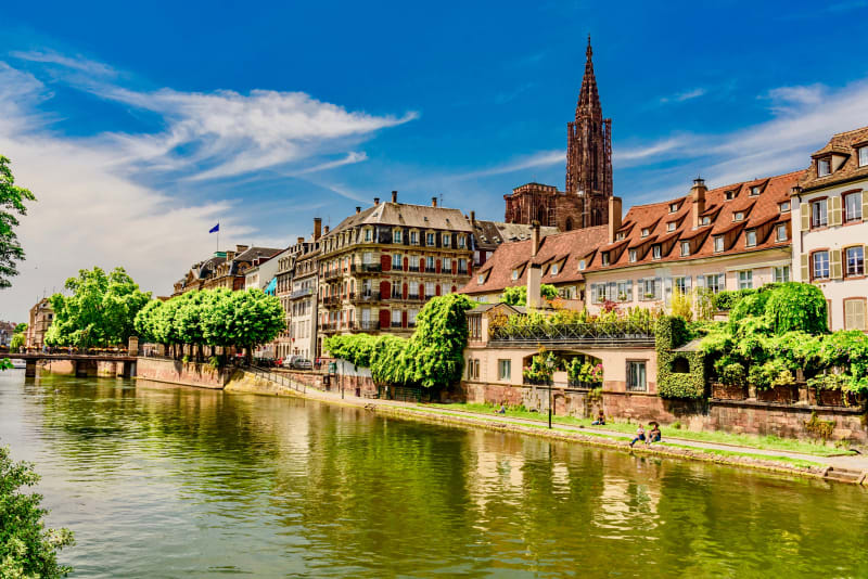 Balade dans Strasbourg par les quais à vélo - Strasbourg
