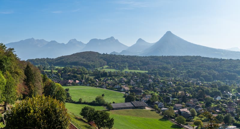 Le Huit de Menthon-Saint-Bernard, par l'atterrissage de Perroix à vélo - Menthon-Saint-Bernard