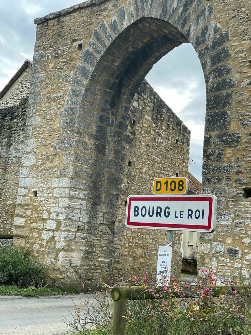 Entre remparts et campagne, par Chérisay - Bourg-le-Roi
