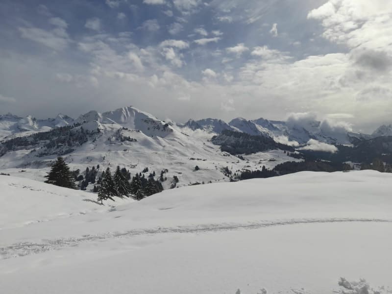 Rando chinaillon avec vue sur le col de la Colombière - Le Grand-Bornand