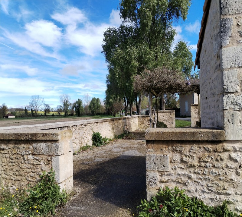 De sSaint-Cybardeaux au théâtre gallo-romain des Bouchauds - Saint-Cybardeaux