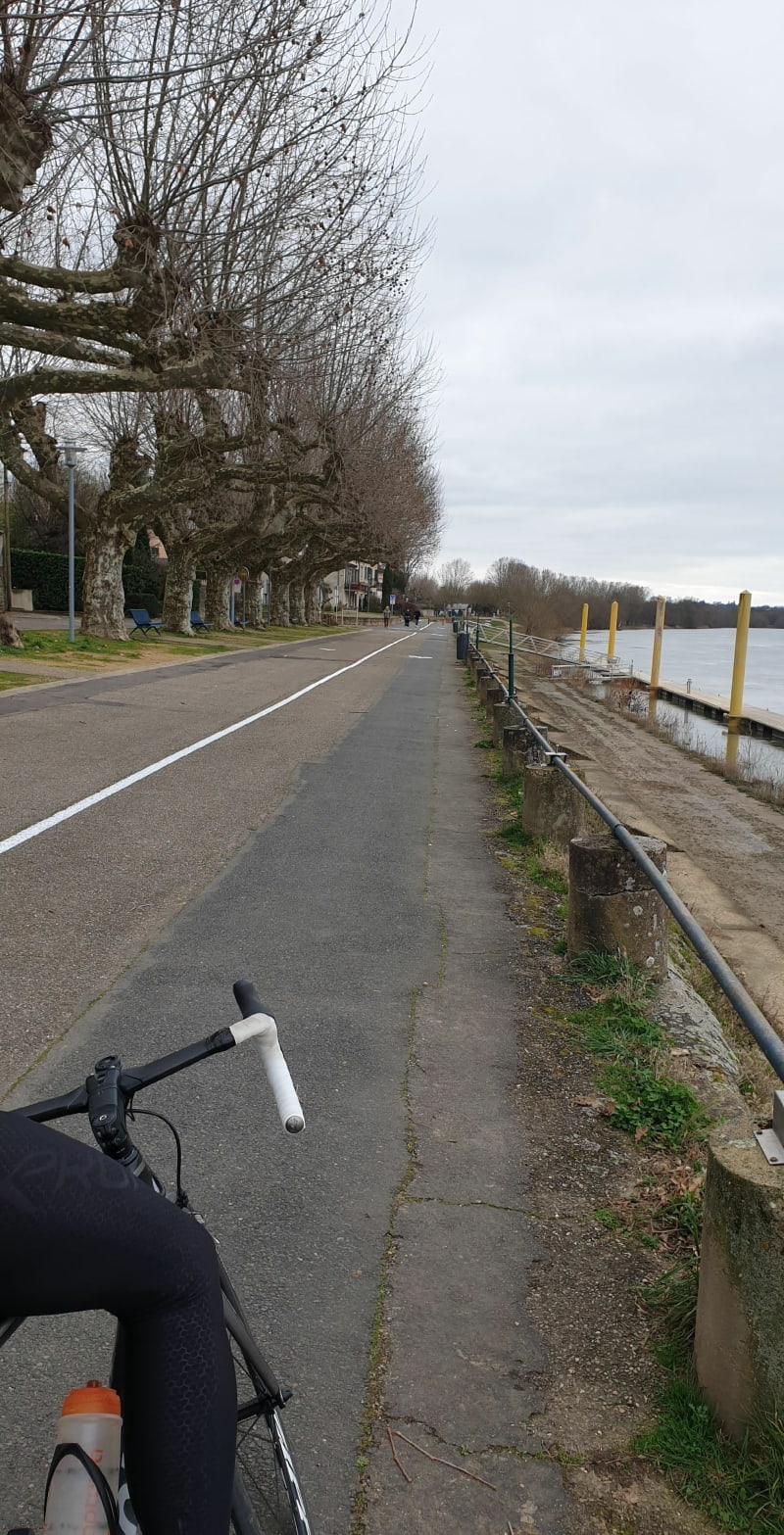 Villages dans l'Ain et bord de Saône - Fareins