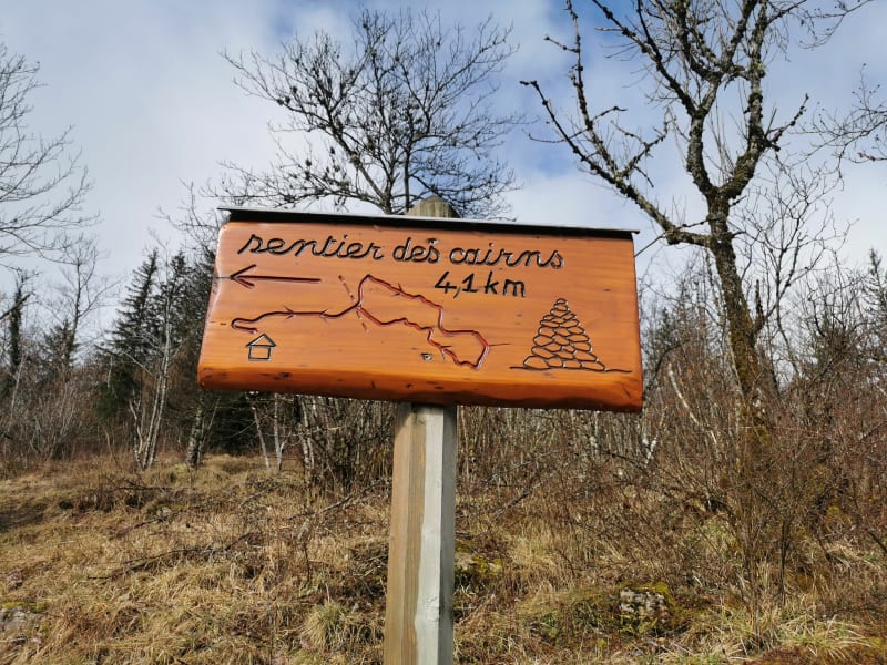 Sentier des Cairns - La Chaux-du-Dombief