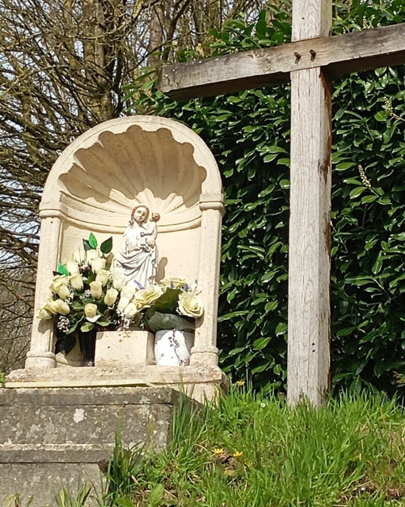 La pierre tournante de Livarot - Livarot-Pays-d'Auge
