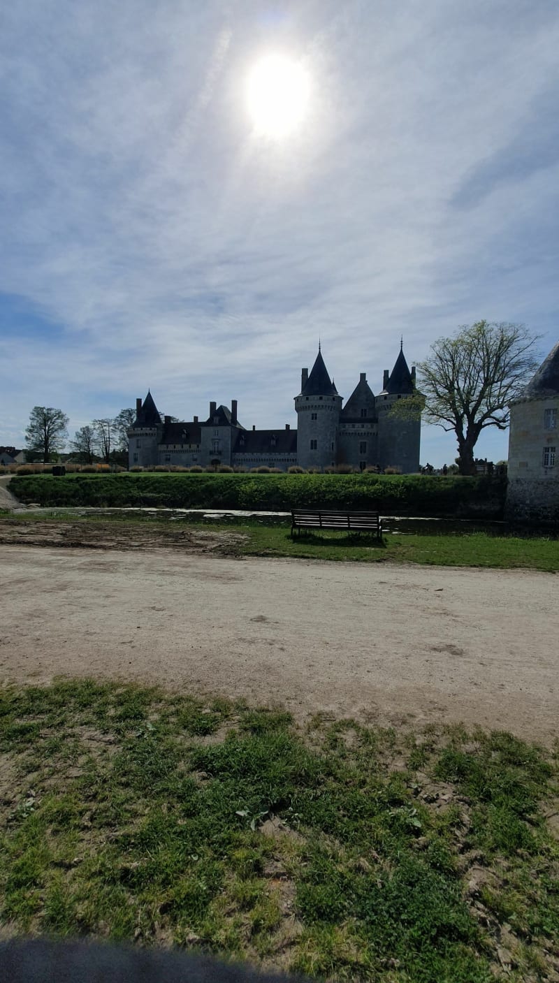 Forêt/Loire à velo/ château de Sully sur Loire - Bouzy-la-Forêt