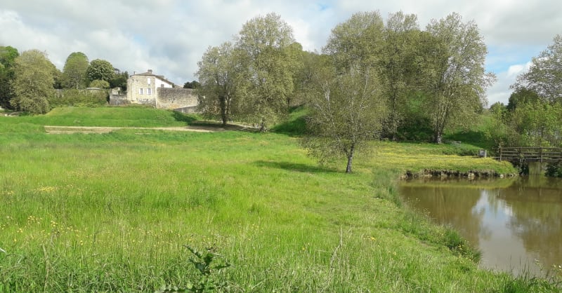 Bourg sur Gironde par le Ligat - Bourg