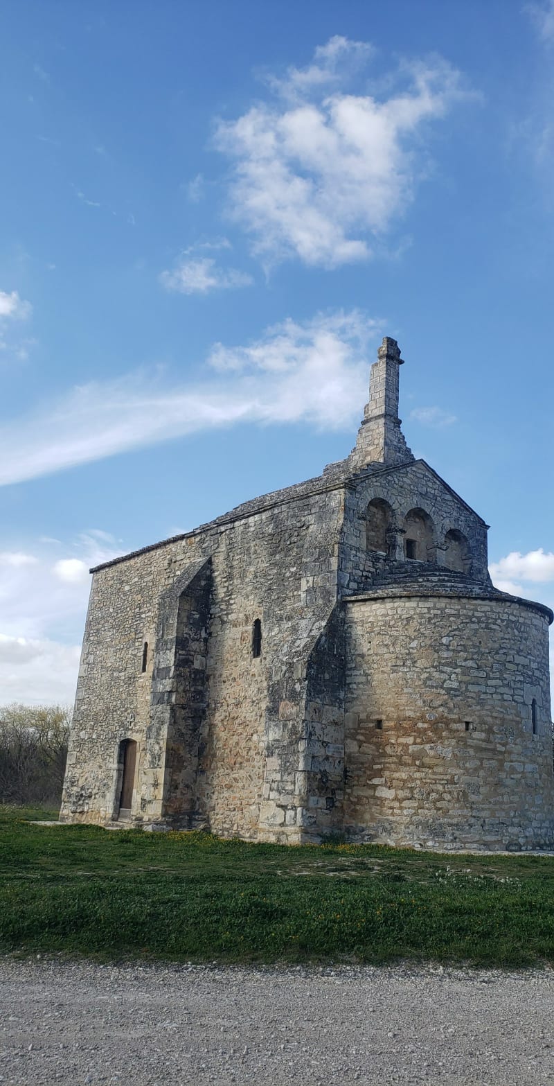 Autour de Jonquières-Saint-Vincent par la chapelle St-Laurent - Jonquières-Saint-Vincent