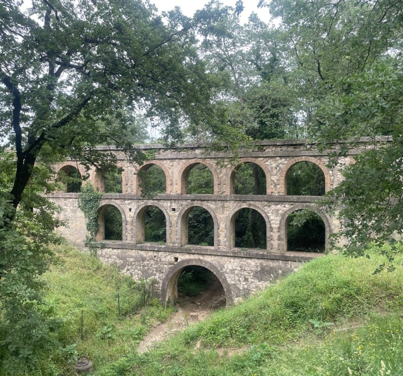 Le camp de César à Laudun l’Ardoise - Laudun-l'Ardoise