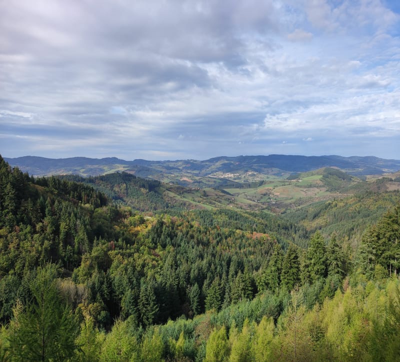 St-Just-d'Avray et vue imprenable - Saint-Cyr-le-Chatoux