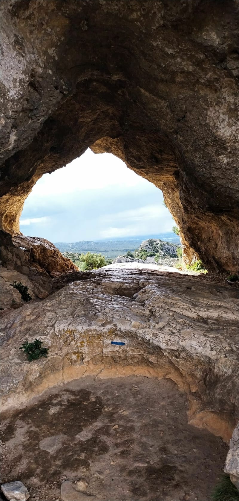 Le lac du Peirou et le Mont Gaussier par le sentier des échelles - Saint-Rémy-de-Provence