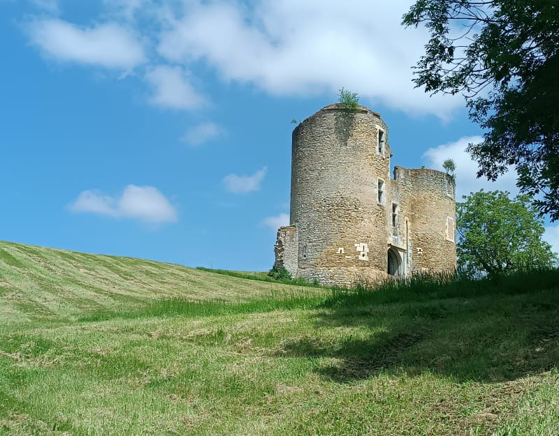 Levroux par le centre-ville - Levroux