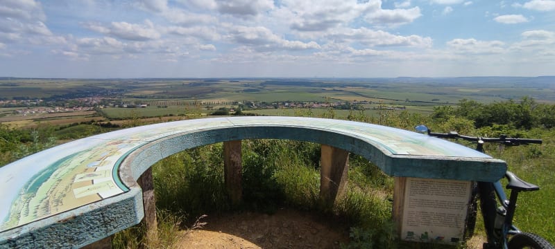 Au sommet de la côte de Delme - Abaucourt