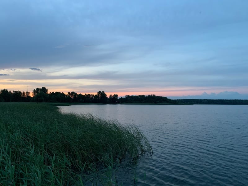Jezioro Krasne: piękno natury i trasa spacerowa - Krasne