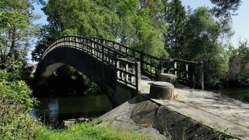 Virey - passerelle - Courtenot