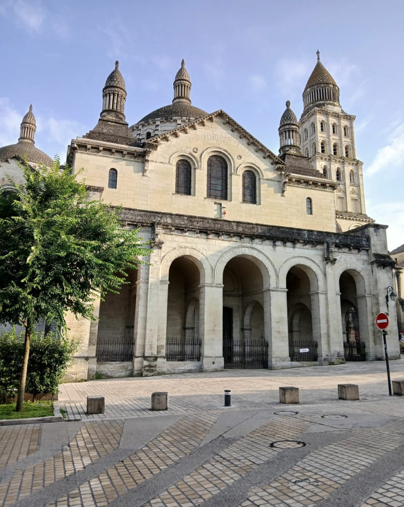 Vielles rues de Périgueux et cathédrale Saint-Front - Périgueux