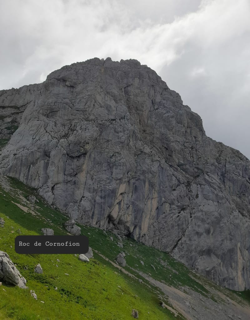 Pied du Cornafion et  rocher de l'Ours en boucle - Villard-de-Lans