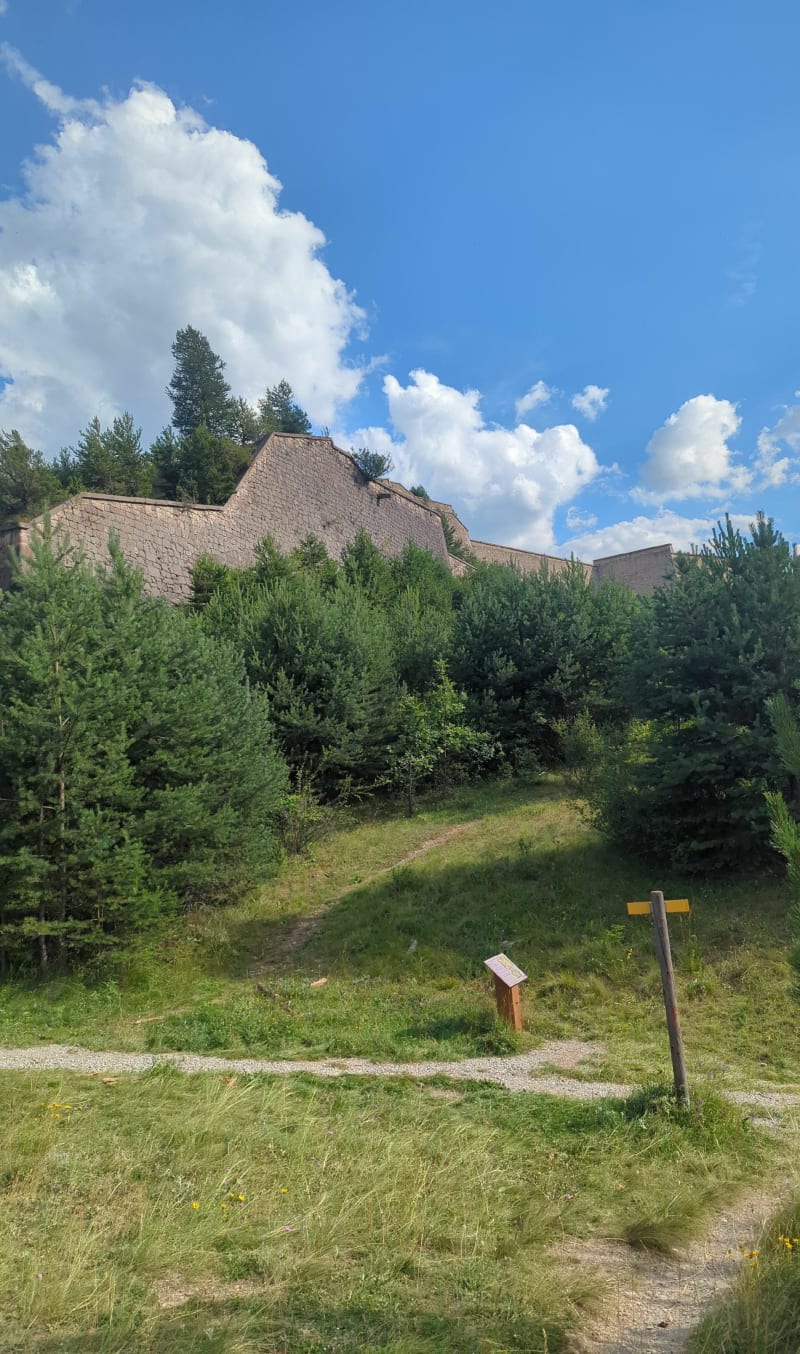 Mont Dauphin - Sentier des Marmottes - Mont-Dauphin