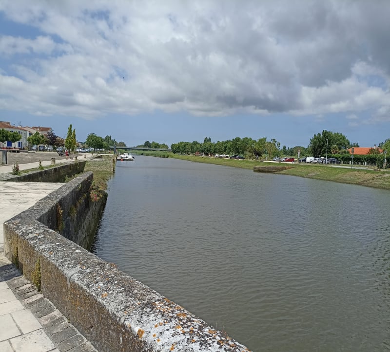 Royan au Port du Ribérou à Saujon - Royan